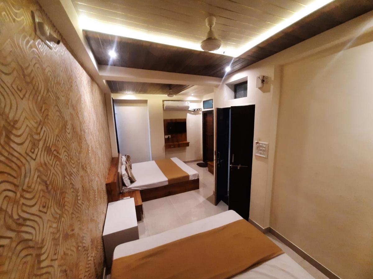 Hotel Mangal Bhog Nāthdwāra Exteriör bild